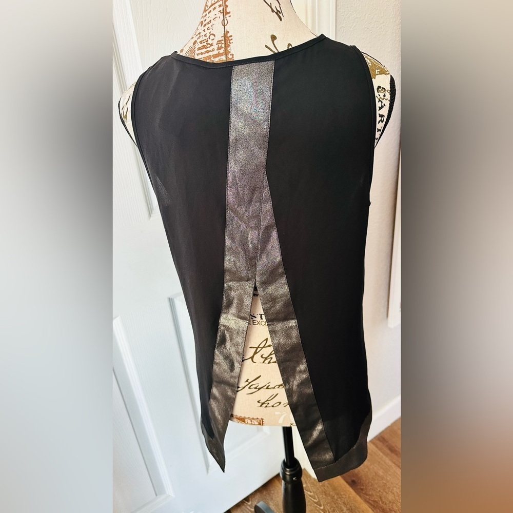 Express Black Sheer Sleeveless Blouse - Picture 2 of 6